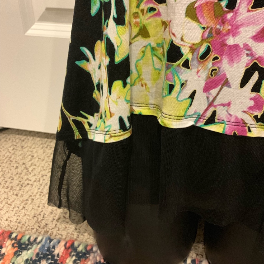 TROPICAL PRINT TOP - Picture 6 of 6